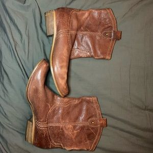 Fossil boots 11